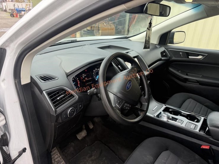 2020-ford-edge-image-28