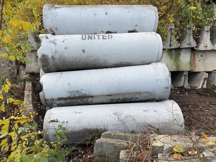 quantity-of-assorted-concrete-pipe-image-3
