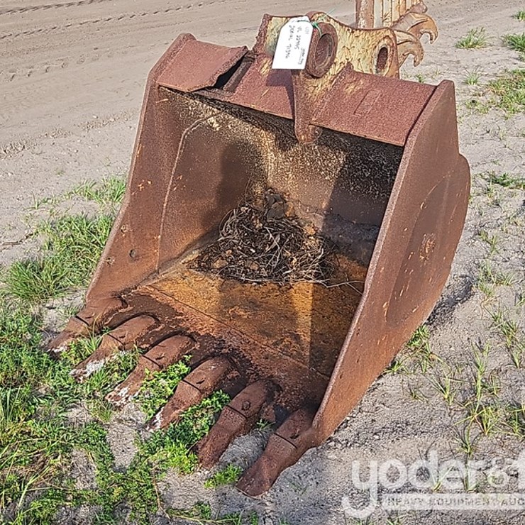 48" Bucket to suit Excavator (Damaged)