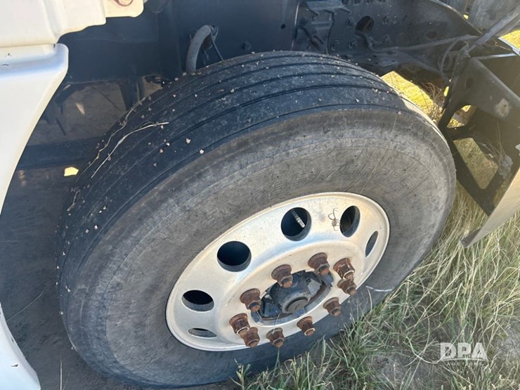 2012-freightliner-cascadia-truck-(cp1182-unit-517)-image-29