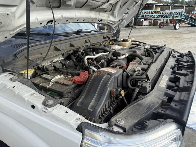 2015-ford-f350-xlt-image-57