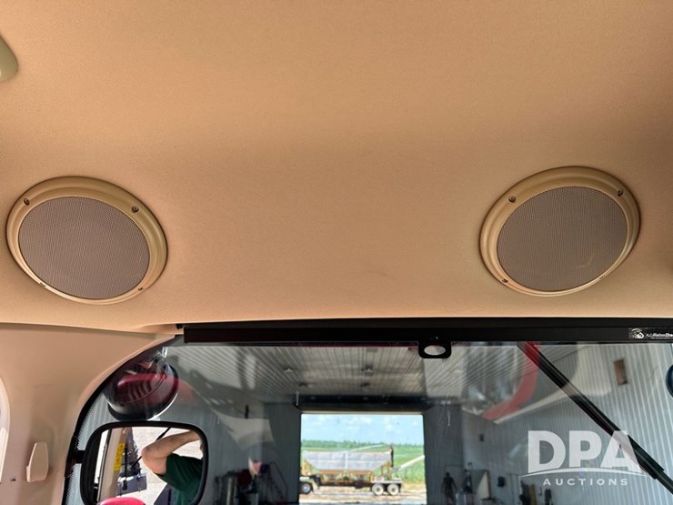 2024-case-ih-magnum-340-image-29