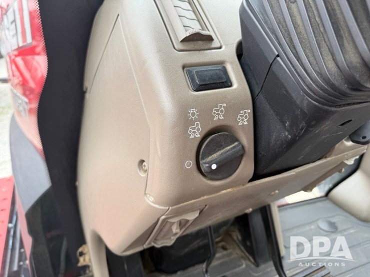 2020-case-ih-trident-5550-image-52