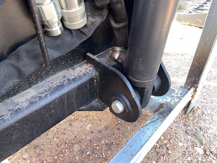 #4103-•-78"-heavy-brush-grapple-bucket-attachment-image-16