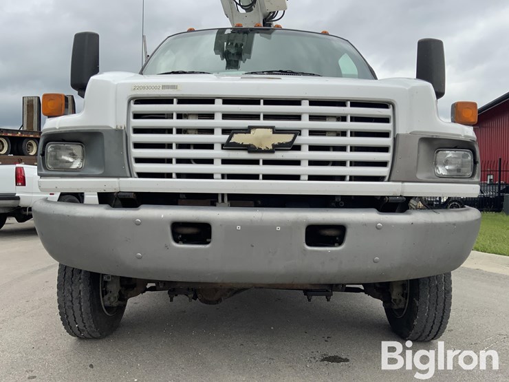 2009-chevrolet-c4500-kodiak-4x4-bucket-truck-image-9