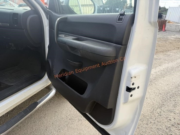 2008-chevrolet-silverado-2500-lt-image-26