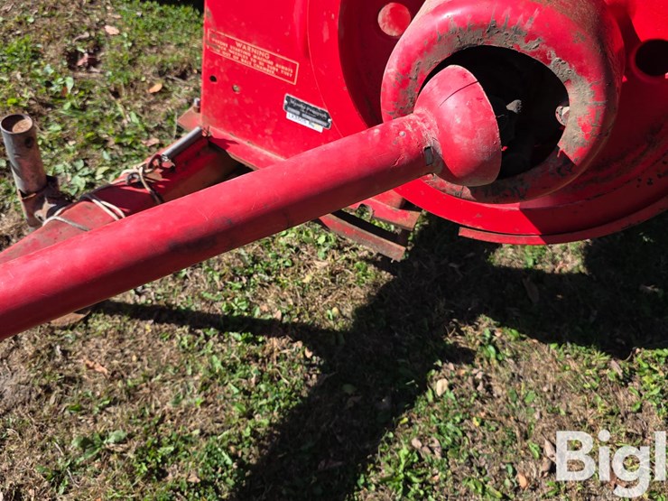 massey-ferguson-12-image-12