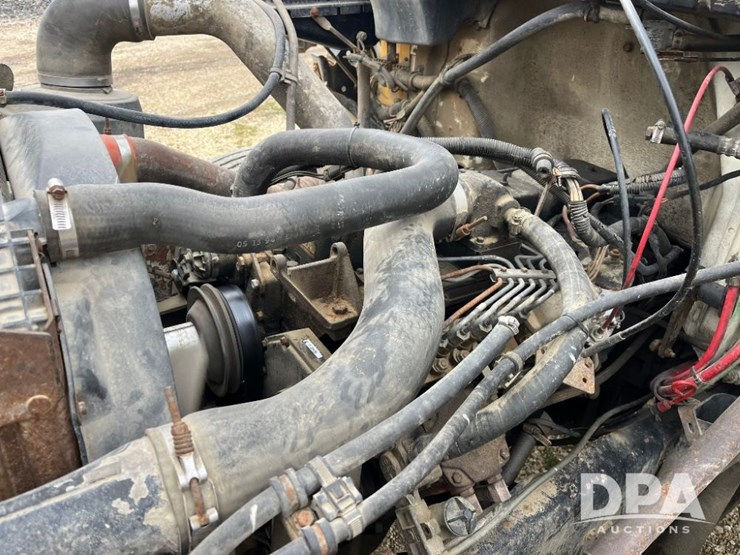 1995-freightliner-fl70-image-74