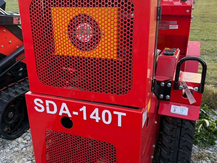 agt-sda-140t-mini-track-loader-image-5
