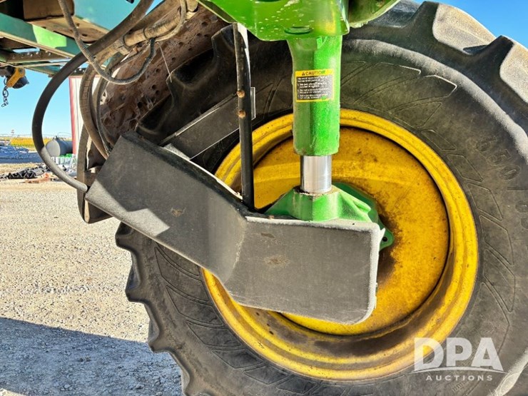 2013-john-deere-4830-image-41