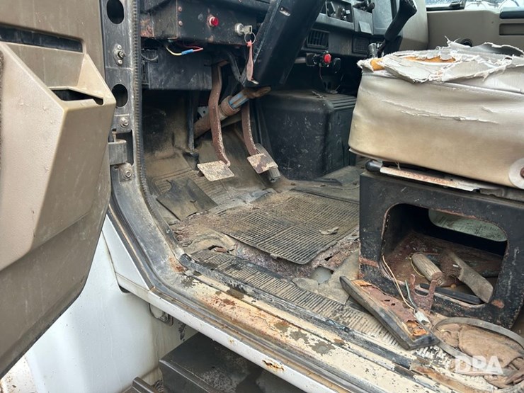 1993-international-4700-image-33