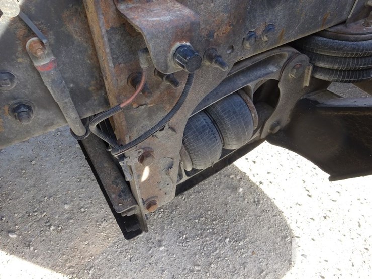 2016-freightliner-coronado-day-cab-glider-truck-(pz13983,-unit-716)-image-59