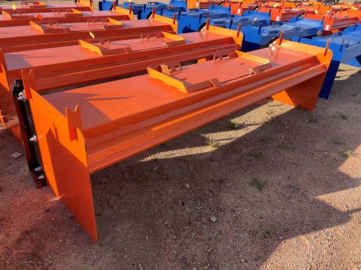 #4062-•-10'-hd-snow-pusher-attachment-image-1