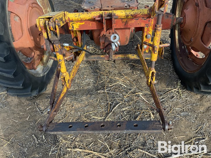 farmal-h-2wd-tractor-image-10