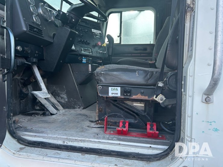 international-9100-image-25