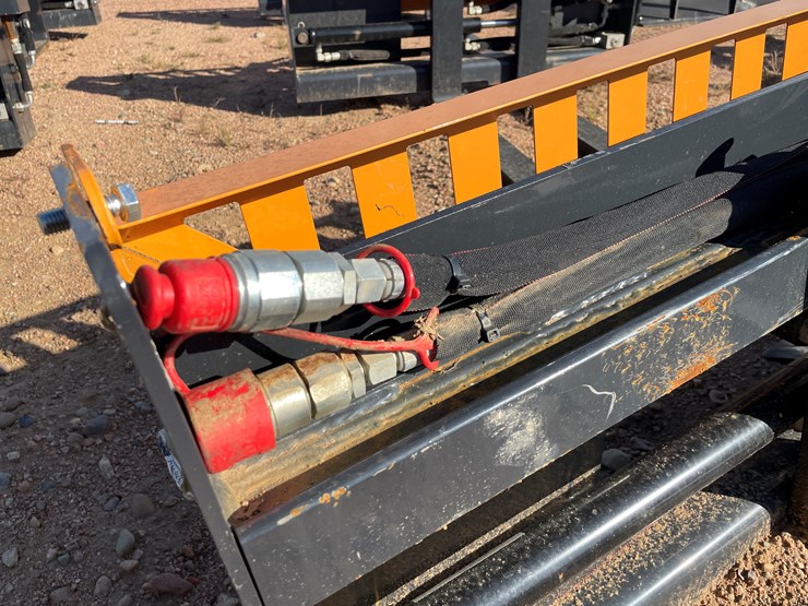 #4088-•-wolverine-pallet-fork-hydraulic-adjustable-attachment-image-10