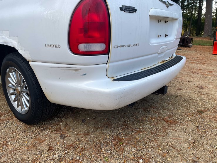1999-chrysler-town-&-country-image-36