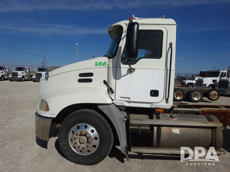 2005-mack-vision-truck-(pz13989,-unit-266)-image-79