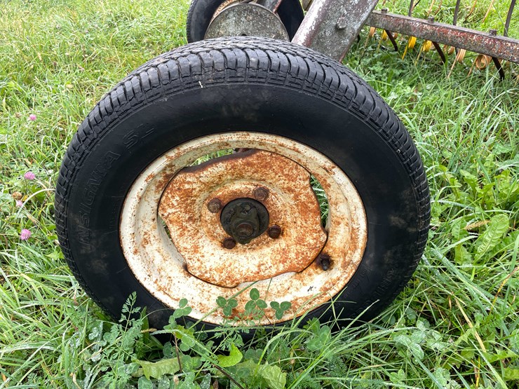 #8033-•-new-idea-hay-rake-image-21