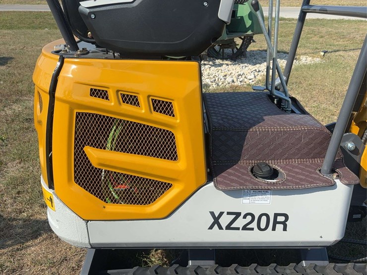 mini-excavator-xz20r-image-31