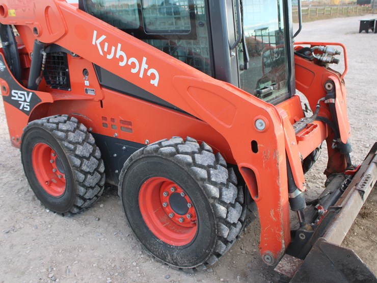 2023-kubota-ssv75-image-53