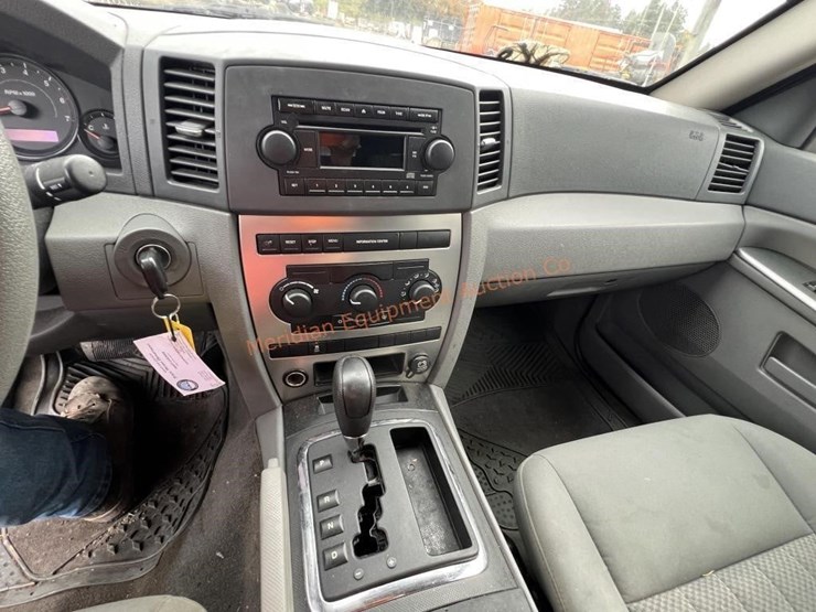 2005-jeep-grand-cherokee-image-28