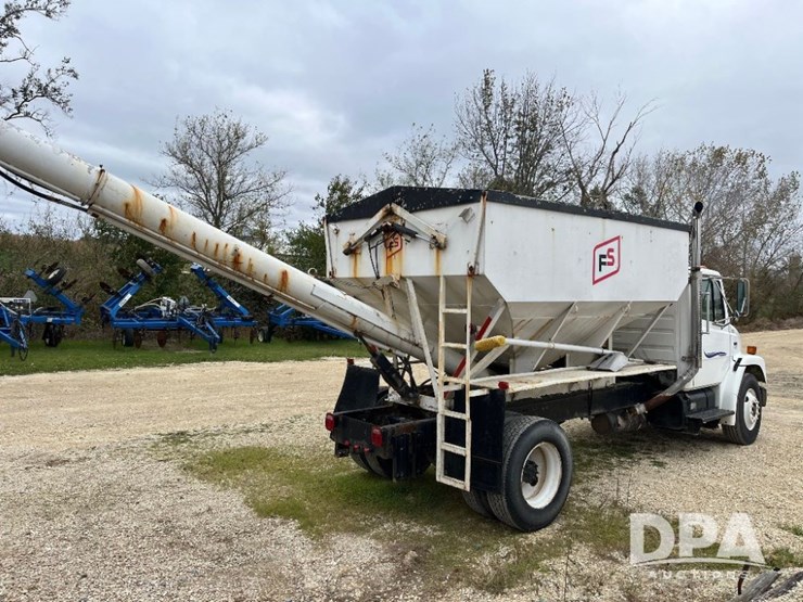 1995-freightliner-fl70-image-9