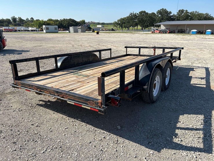 2003-big-tex-10pi-16ft.-t/a-pipe-top-utility-trailer-image-3