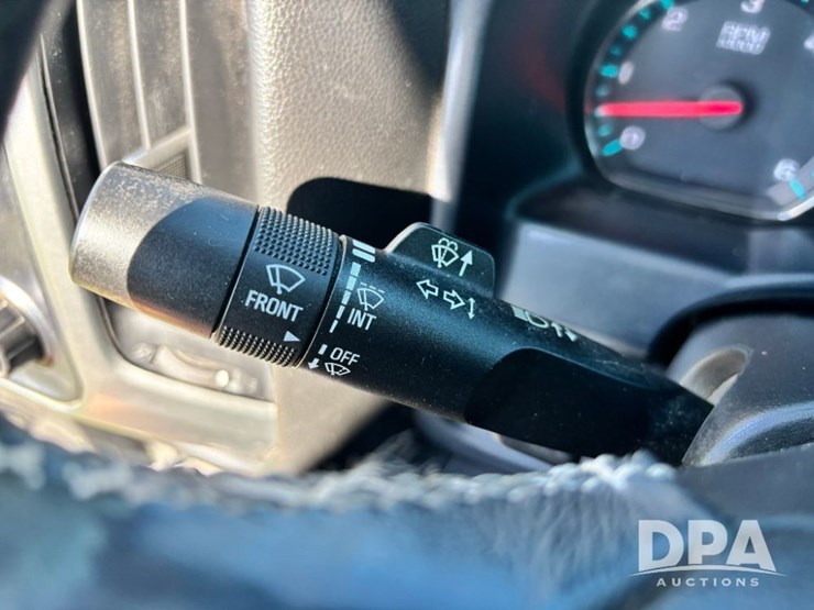 2018-chevrolet-silverado-image-75