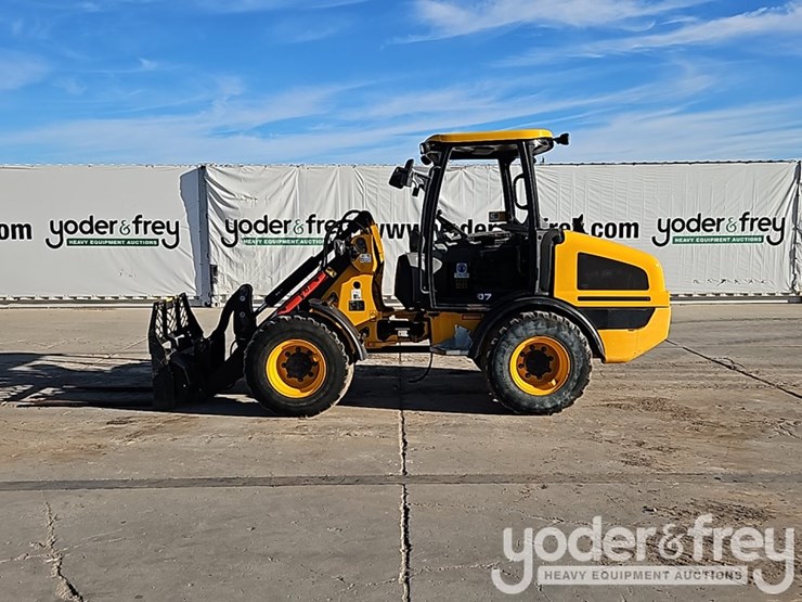 2023-jcb-407-image-3