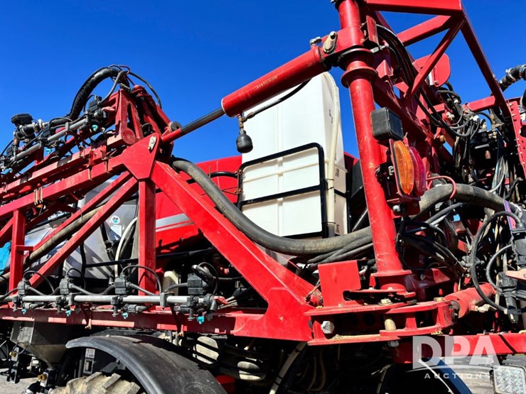 2020-case-ih-patriot-4440-image-78