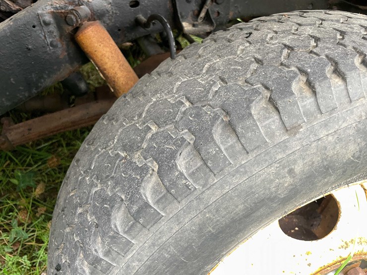 #8043-•-1981-chevy-custom-deluxe-30-truck-(has-wi-title)-image-27