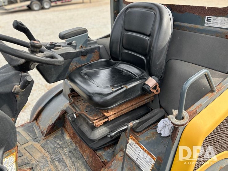 2018-gehl-750-image-36