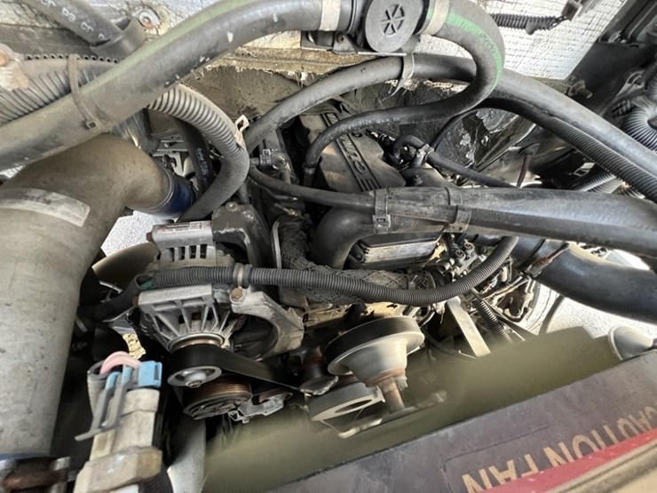 2006-freightliner-mt45-image-10