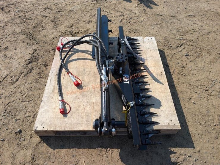 ir-mini-skid-steer-hedge-trimmer-image-2