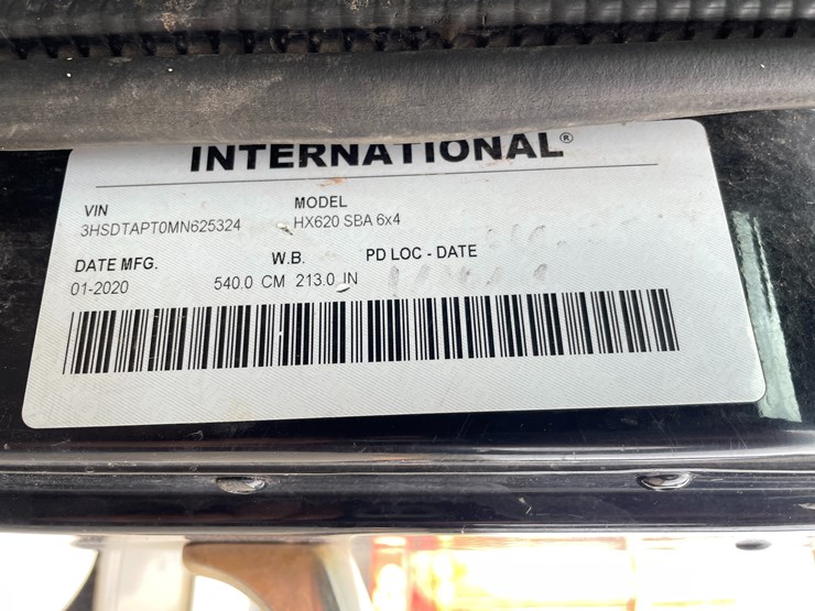 #1002-•-2021-international-semi-tractor-(has-mi-title)-image-54