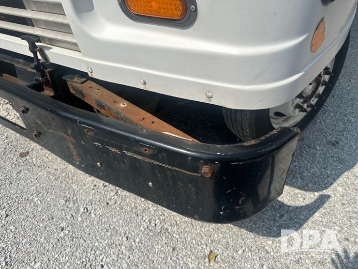 2012-ford-f59-image-22