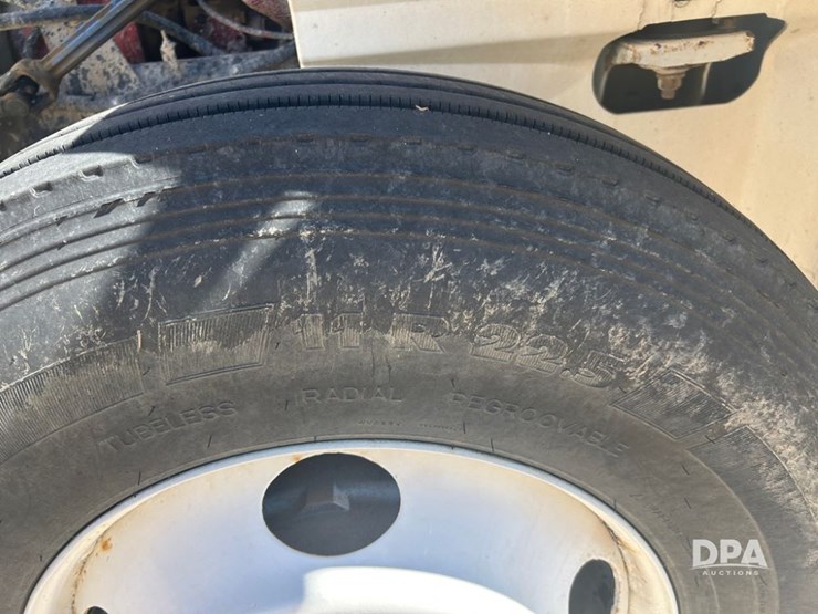 2006-international-9400i-liquid-truck-(cp1185-unit-15319)-image-8