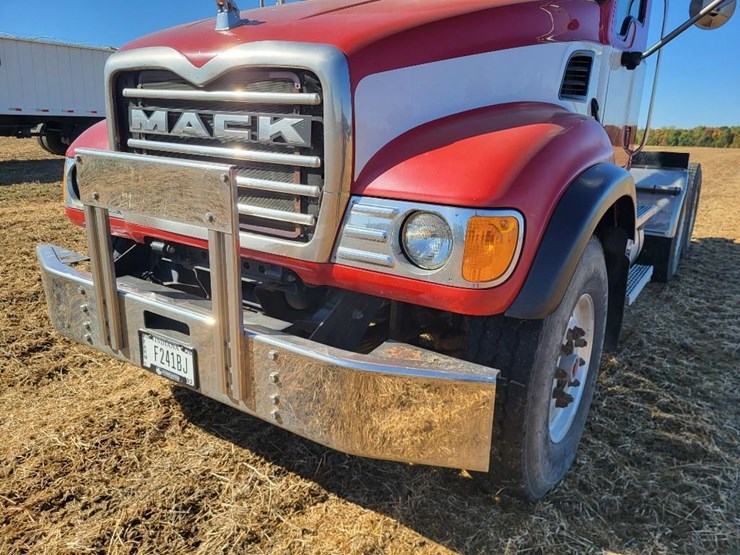 2004-mack-granite-cv713-image-9