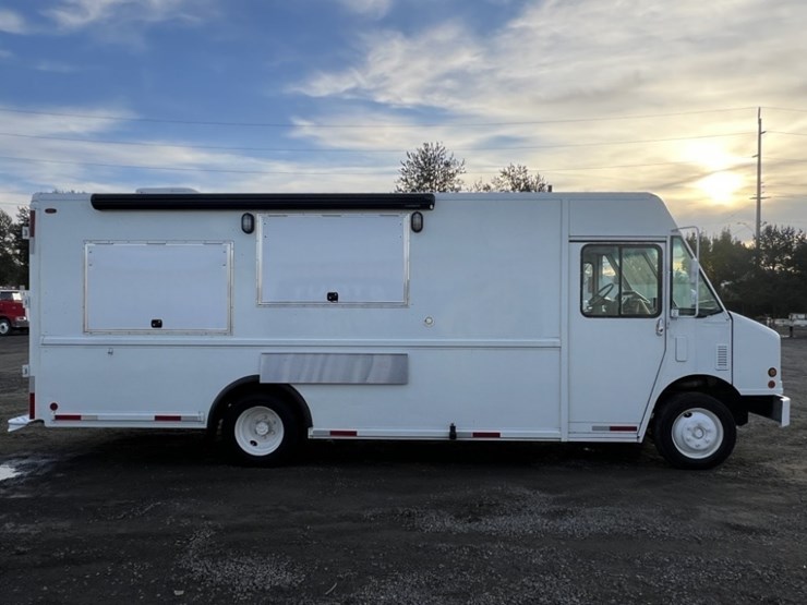 2006-freightliner-mt45-image-3