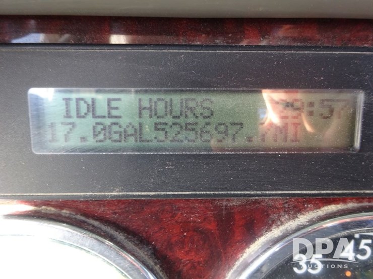 2016-freightliner-coronado-day-cab-glider-truck-(pz13982,-unit-720)-image-109