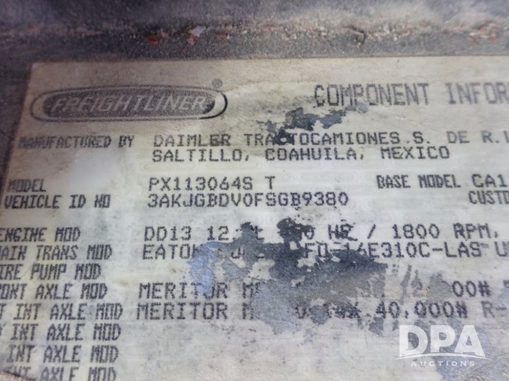 2018-freightliner-cascadia-day-cab-truck-(pz13986,-unit-405)-image-98