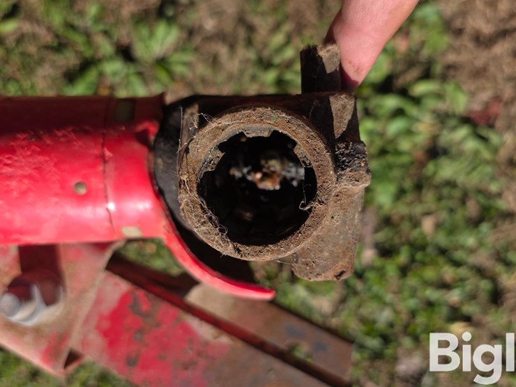 massey-ferguson-12-image-10