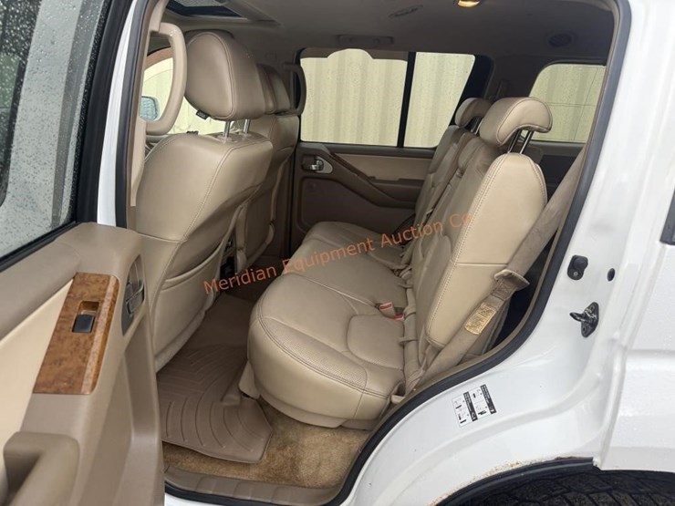 2005-nissan-pathfinder-le-image-16