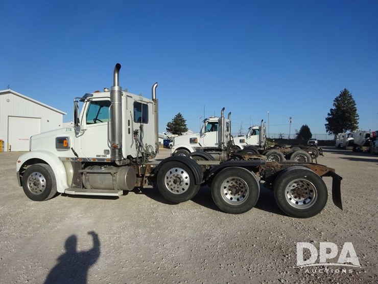 2018-freightliner-coronado-day-cab-glider-truck-(pz13996,-unit-773)-image-29