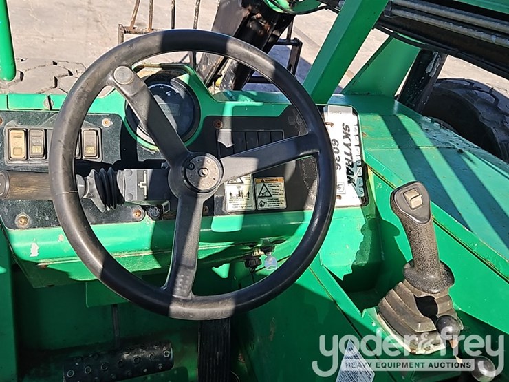 2016-sky-trak-6036-image-28