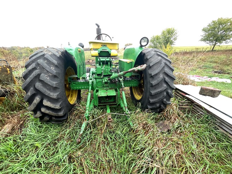 john-deere-3010-image-5