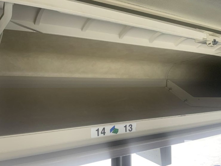 2001-mci-102-el3-image-75