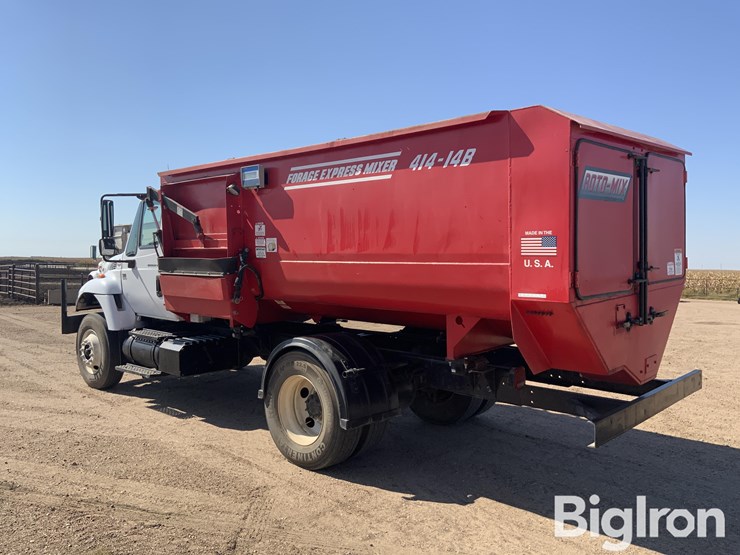 2005-international-7300-image-7