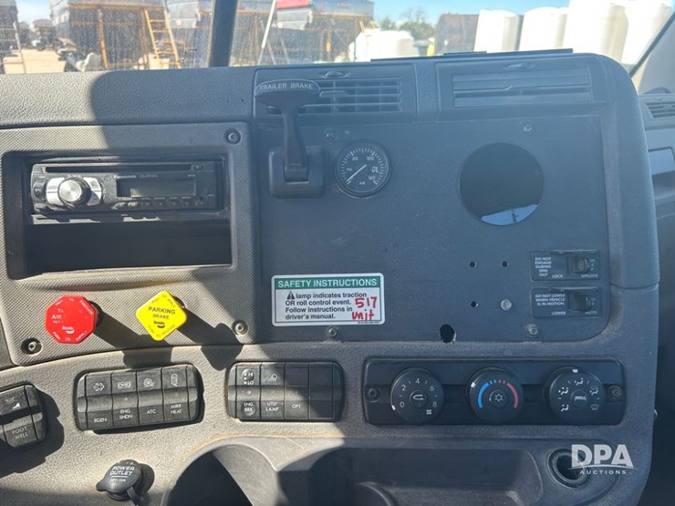2012-freightliner-cascadia-truck-(cp1182-unit-517)-image-39